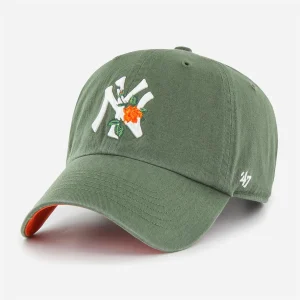 47 - MLB New York Yankees Thorn Clean Up Cap - Moss