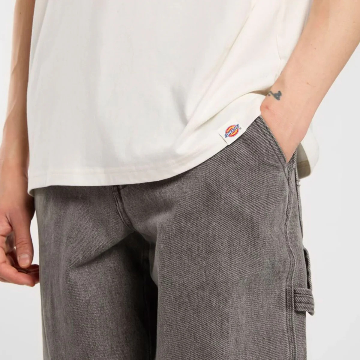 Dickies - BURNS TEE SS - Egret – Image 8