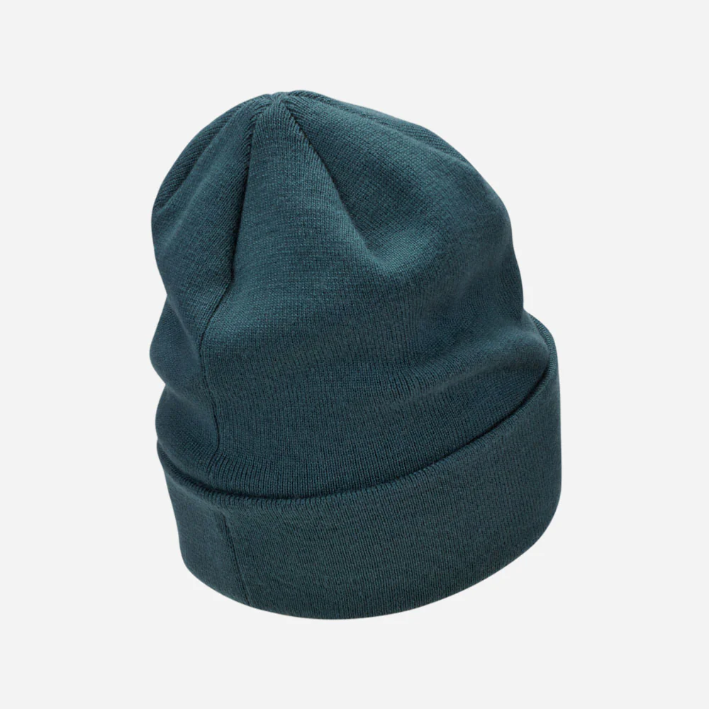 NIKE - PEAK BEANIE - Deep Jungle - Metallic Silver – Image 3