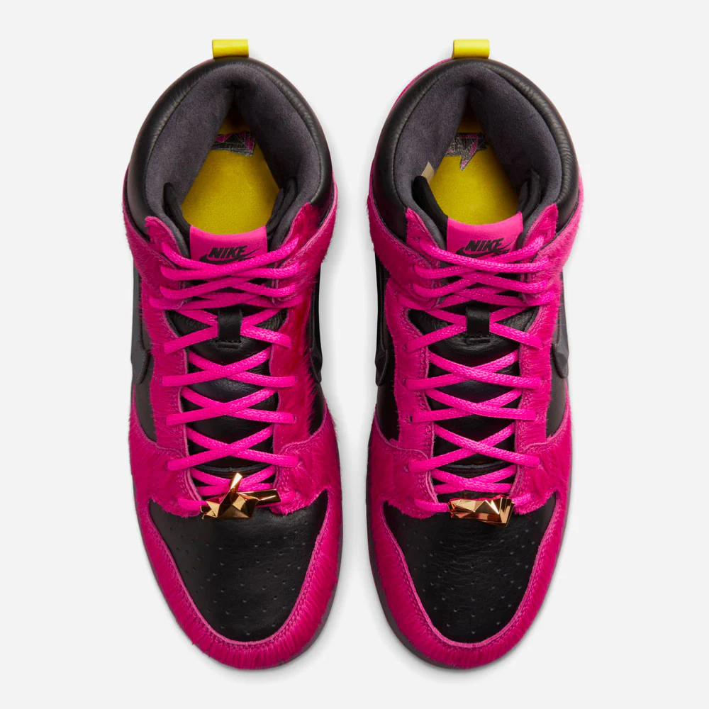 NIKE SB - DUNK HIGH X RUN THE JEWELS - Active Pink-Black-Metallic Gold – Image 4