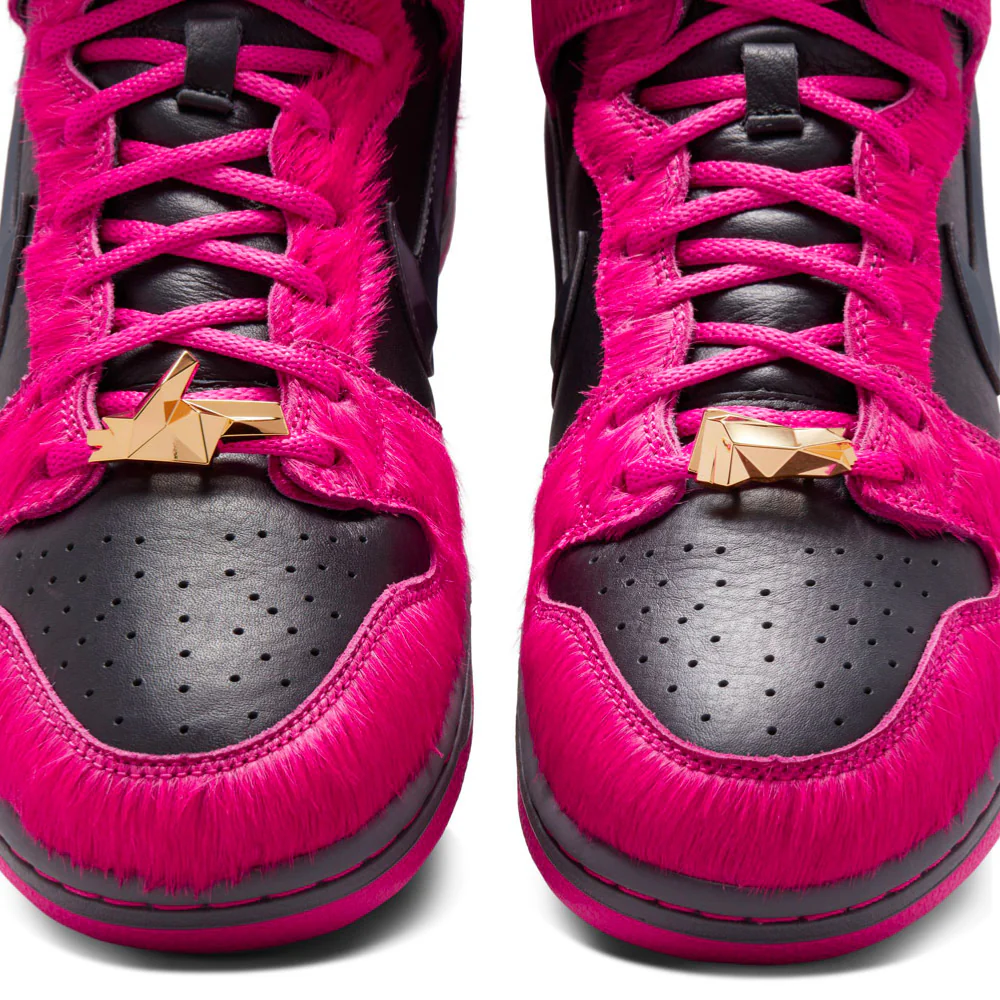 NIKE SB - DUNK HIGH X RUN THE JEWELS - Active Pink-Black-Metallic Gold – Image 8