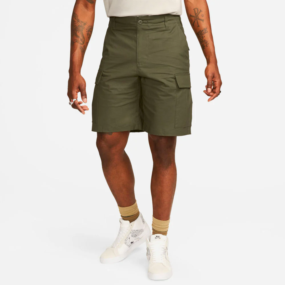 NIKE SB - KEARNY CARGO SHORT - Medium Olive – Image 3
