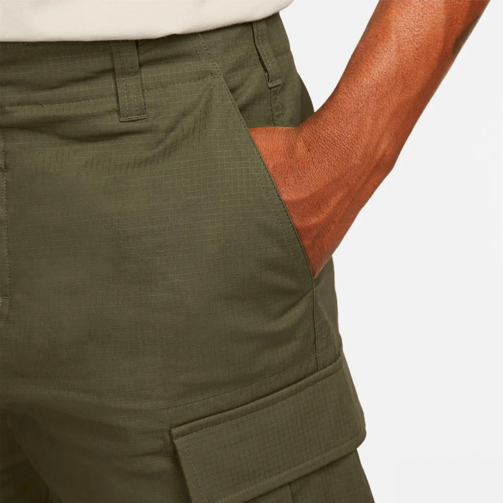 NIKE SB - KEARNY CARGO SHORT - Medium Olive – Image 6