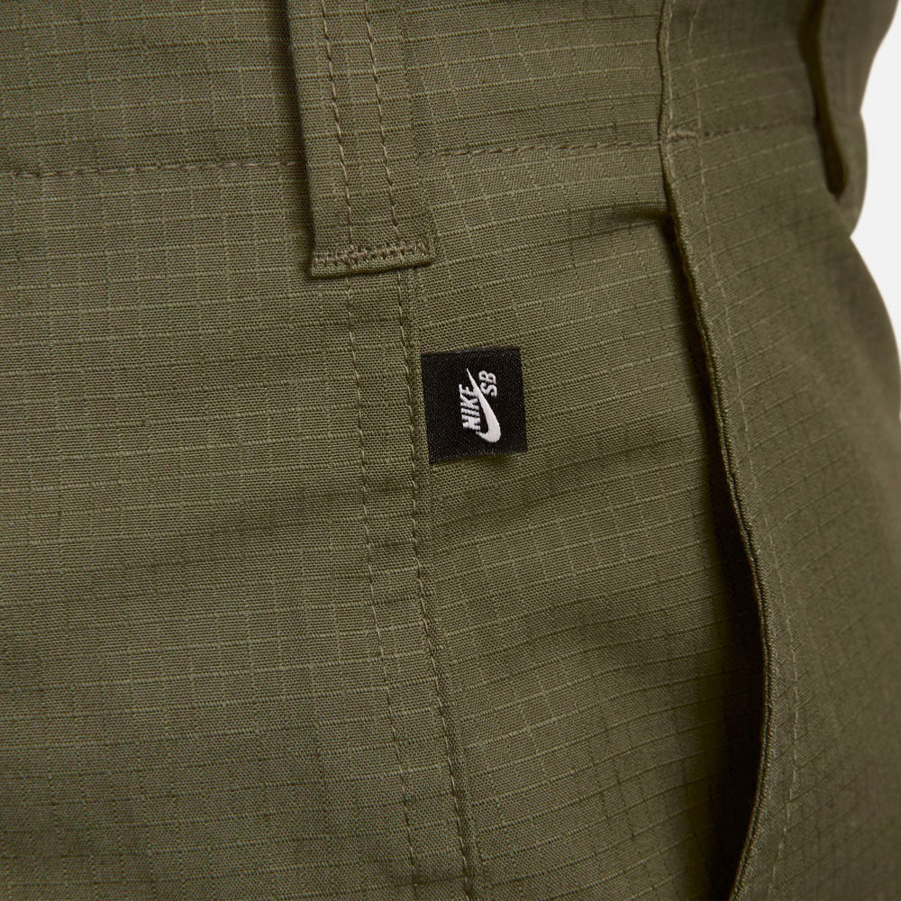 NIKE SB - KEARNY CARGO SHORT - Medium Olive – Image 7