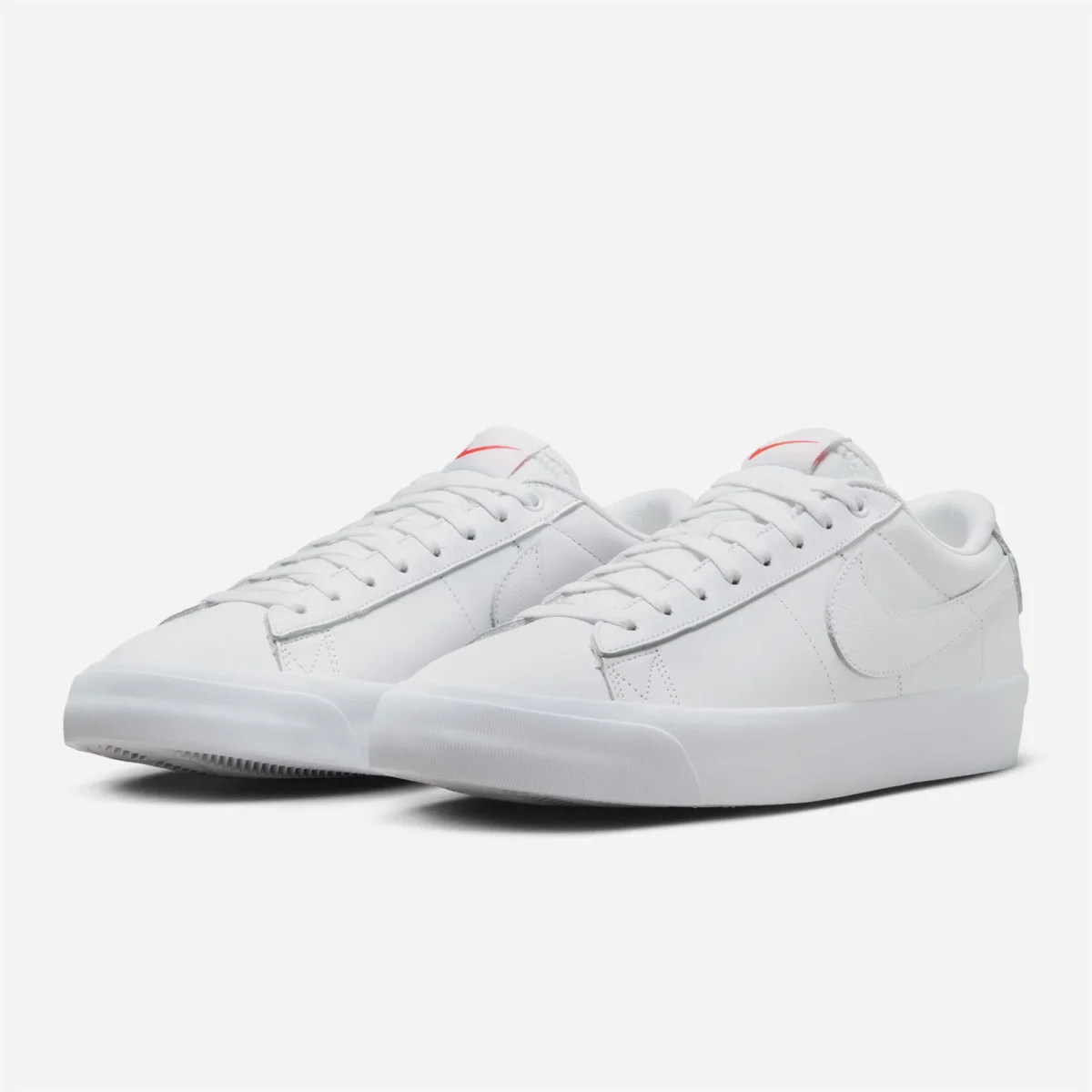 Nike SB - Blazer Low Pro GT ISO - White / White-White-White – Image 3