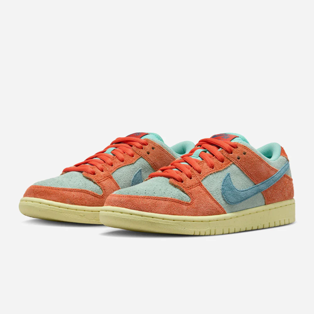 NIKE SB - DUNK LOW PRO PRM - Orange - Noise Aqua-Emerald Rise - Orange – Image 3