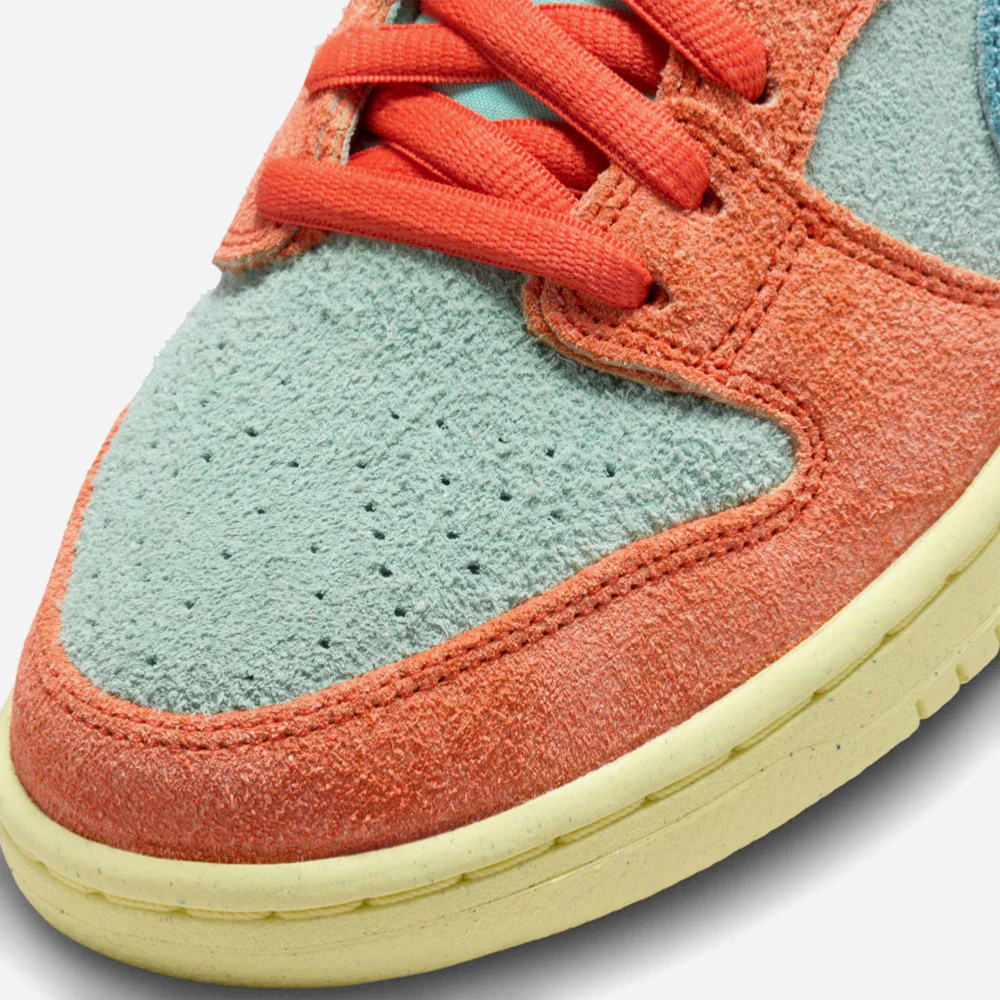NIKE SB - DUNK LOW PRO PRM - Orange - Noise Aqua-Emerald Rise - Orange – Image 8