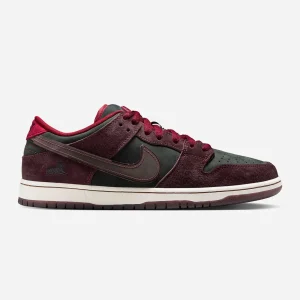 Nike SB - Dunk Low Premium Pro Quickstrike x Riot - Mahogany / Dark Beetroot Team Red Sail