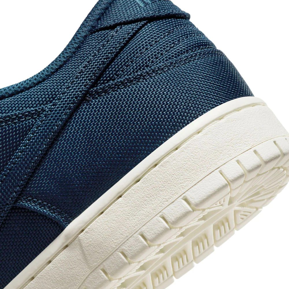 NIKE SB - DUNK LOW PRO ISO - Midnight Navy Midnight Navy Desert Ochre – Image 9