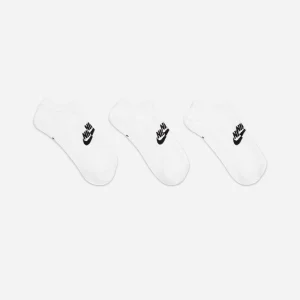 Nike - Everyday Essential 3 Pack No Show Socks  - White / Black