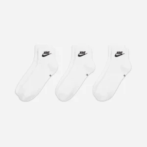 Nike - Everyday Essential 3 Pack Crew Socks  - White / Black